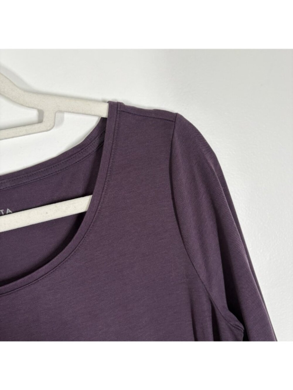 Athleta Women M Purple Encore Cinch Sides Long Sleeve Scoop Neck T-Shirt - Picture 8 of 12